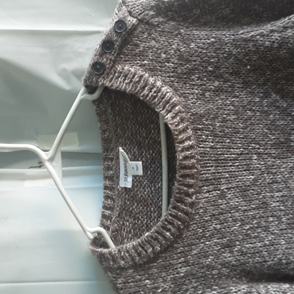 Sweater - Picture 2 of 3